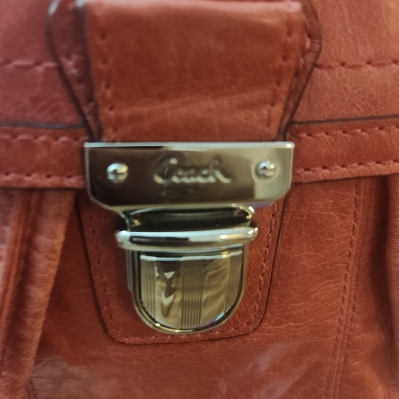 RARE! Coach 17910 Pink Distressed Leather Drawstring Backpack Bag - Picture 4 of 10